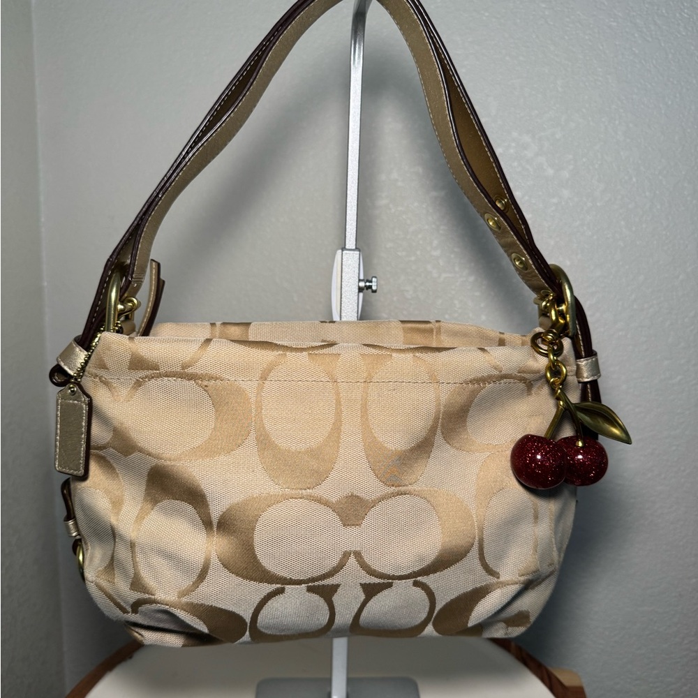 Elegant Cream and Brown Designer Shoulder Bag